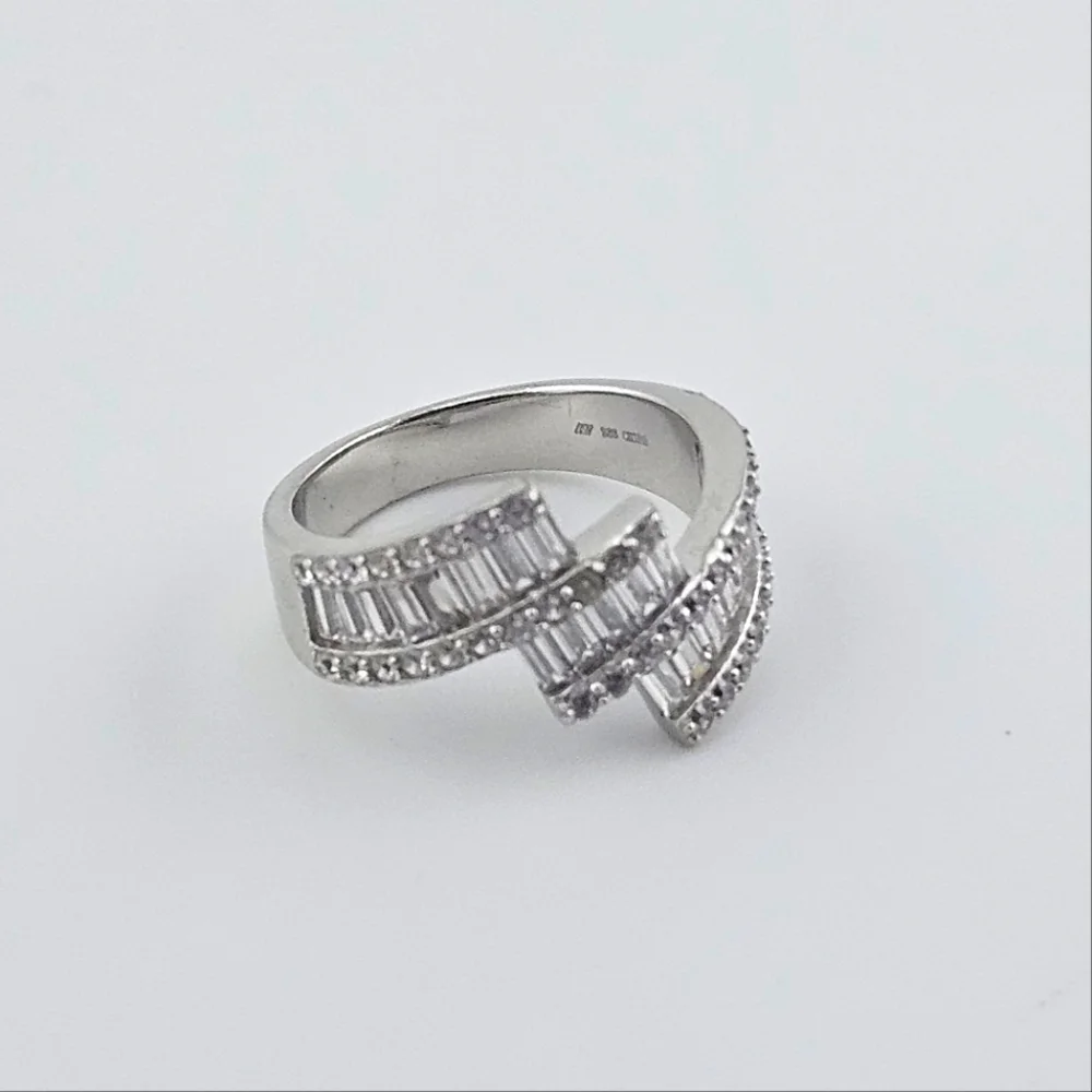 Baguette Sterling Silver CZ Ring Size 7 US - Picture 5 of 6